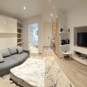 studio-terrasse-parking.hotels-rhonealpes.com/